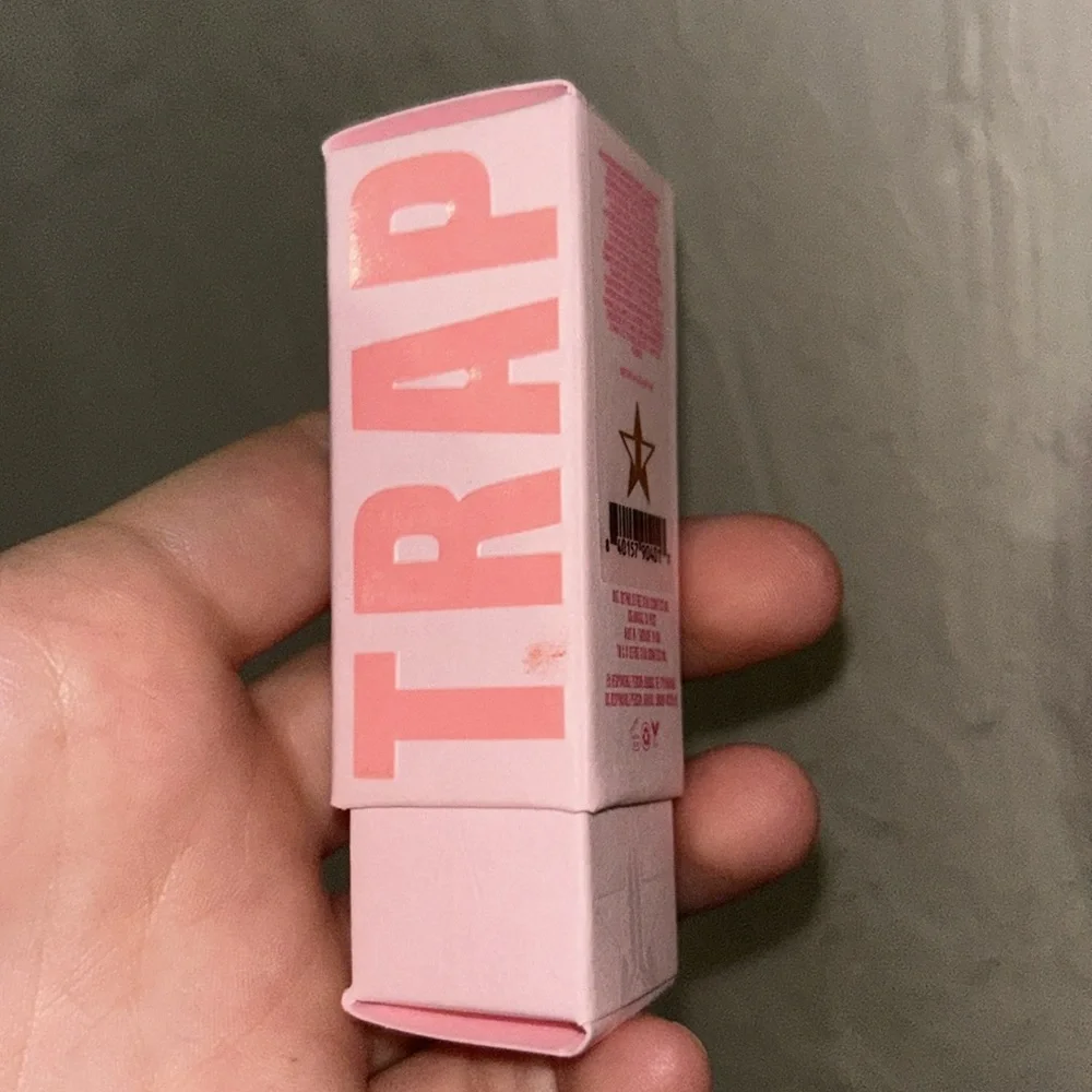 VELVET TRAP LIPSTICK PLASTIC SURGERY NIB